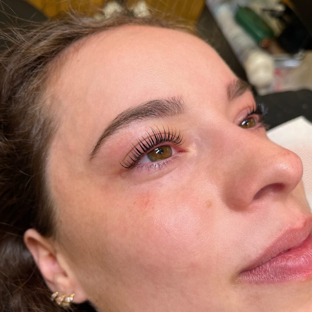 Facetune_19-02-2025-09-48-04